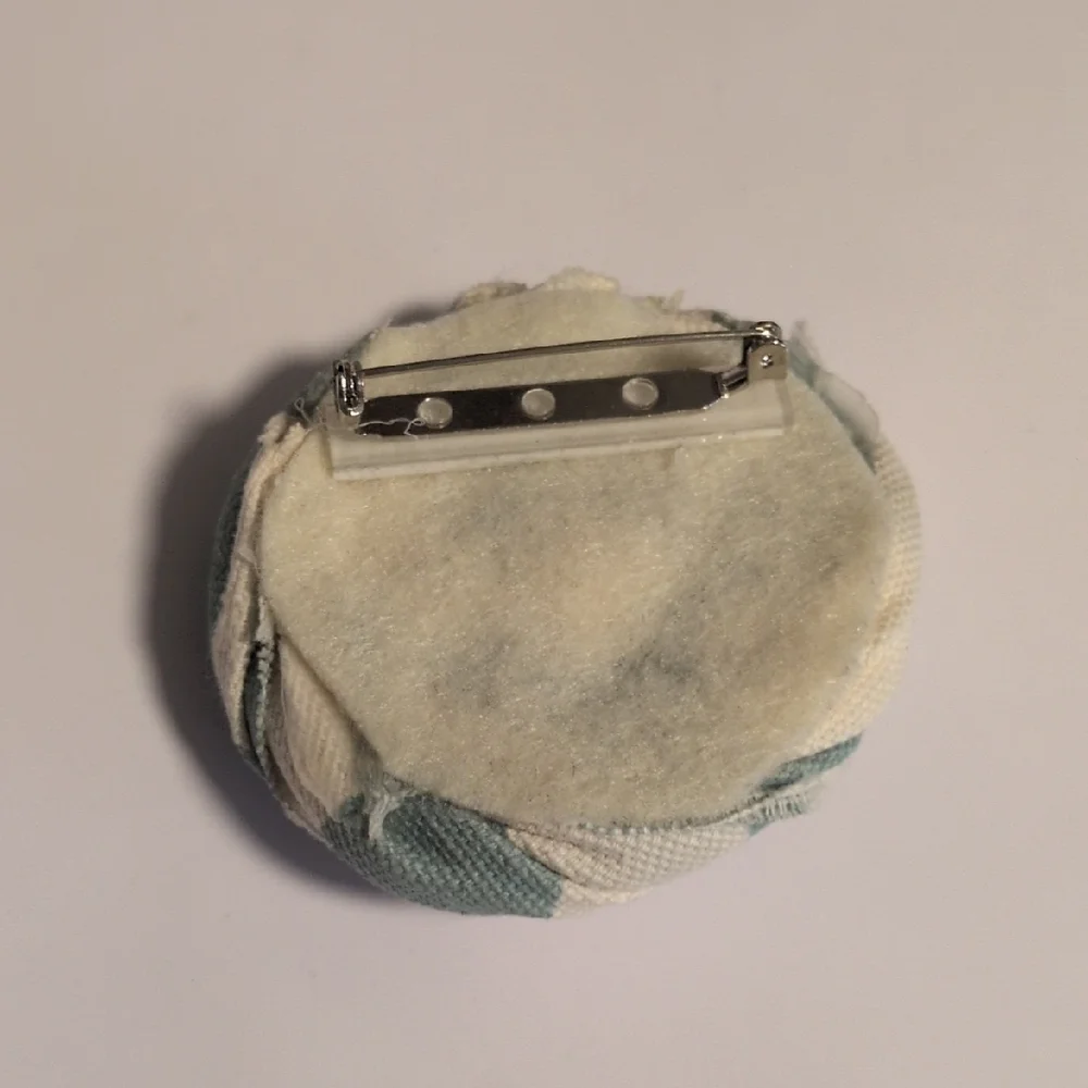 Chic Vintage Fabric‎ Brooch with Crystal Accent